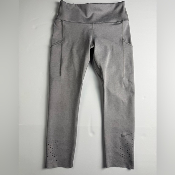 Nike Pants - Nike Light Gray Dri-fit cropped running leggings